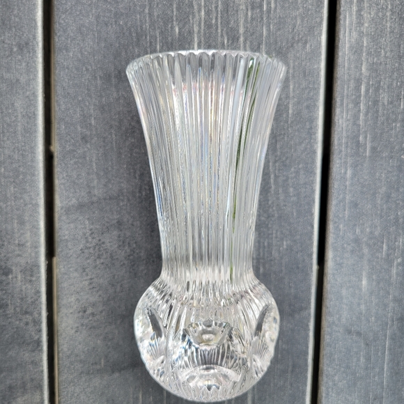 Small Vintage Crystal Bud Vase ~ MCM ~ Thumbprint Base ~ Cut Glass ~ Pretty! - Picture 12 of 14
